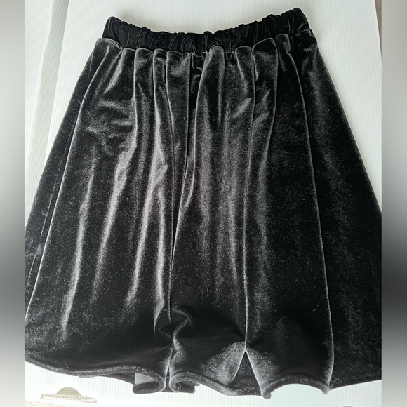 American Apparel Black Velvet Skirt - Picture 3 of 4